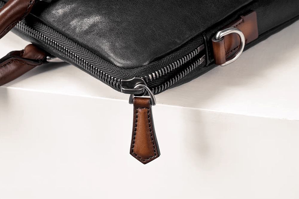 15 pollici Borsa ventiquattrore per laptop in pelle di vitello importata, nero classico