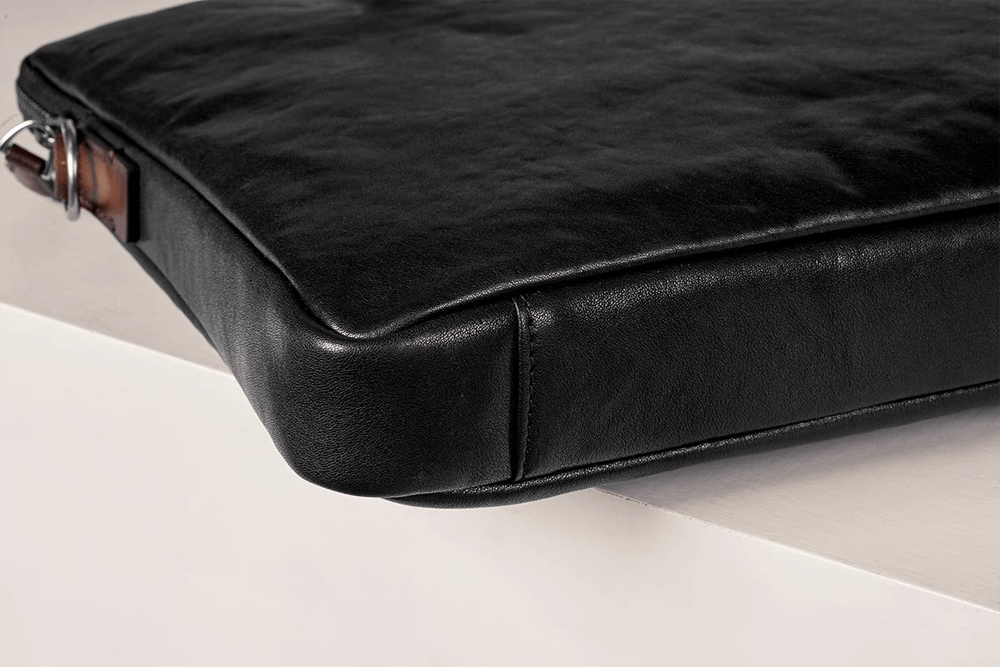 Borsa portadocumenti per laptop 15inch in pelle di vitello importata, nero classico