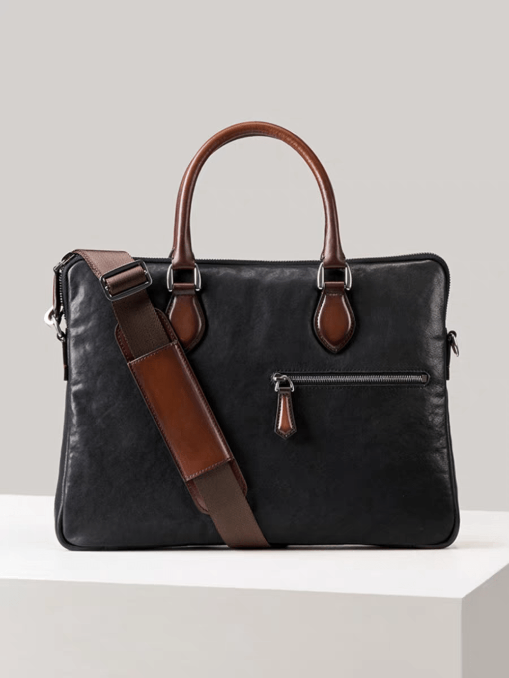 Borsa ventiquattrore classica nera in pelle di vitello importata da 15 pollici per laptop