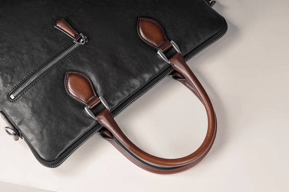 Borsa porta laptop in pelle di vitello importata da 15 pollici, nero classico