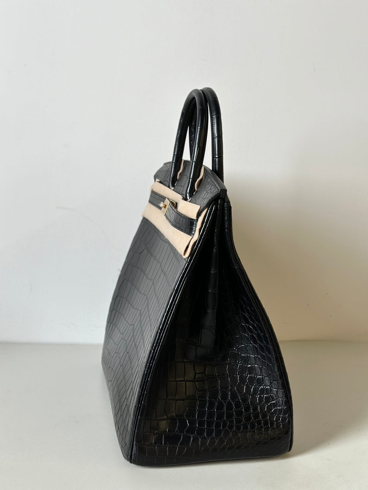 Preorder High Shiny Genuine Crocodile Skin Leather 40cm Oversized Padlock Tote Office Bags Biege