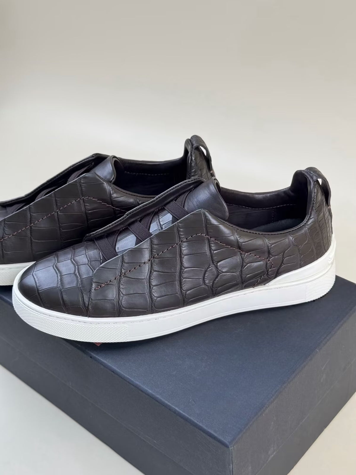 Preorder Crocodile Shoes Genuine Crocodile Skin Leather Sneakers