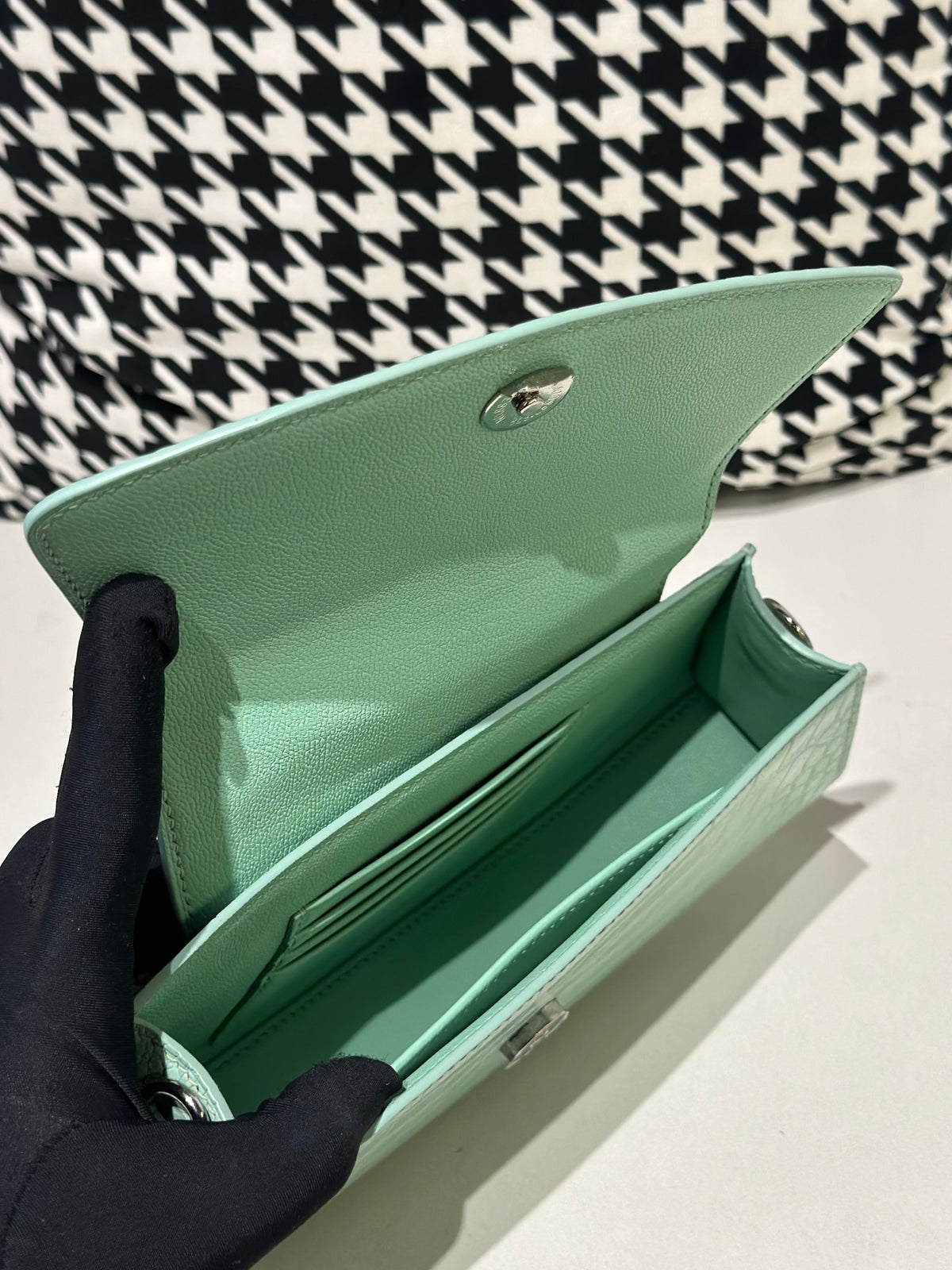 alt
Borsa messenger a tracolla in pelle di coccodrillo verde