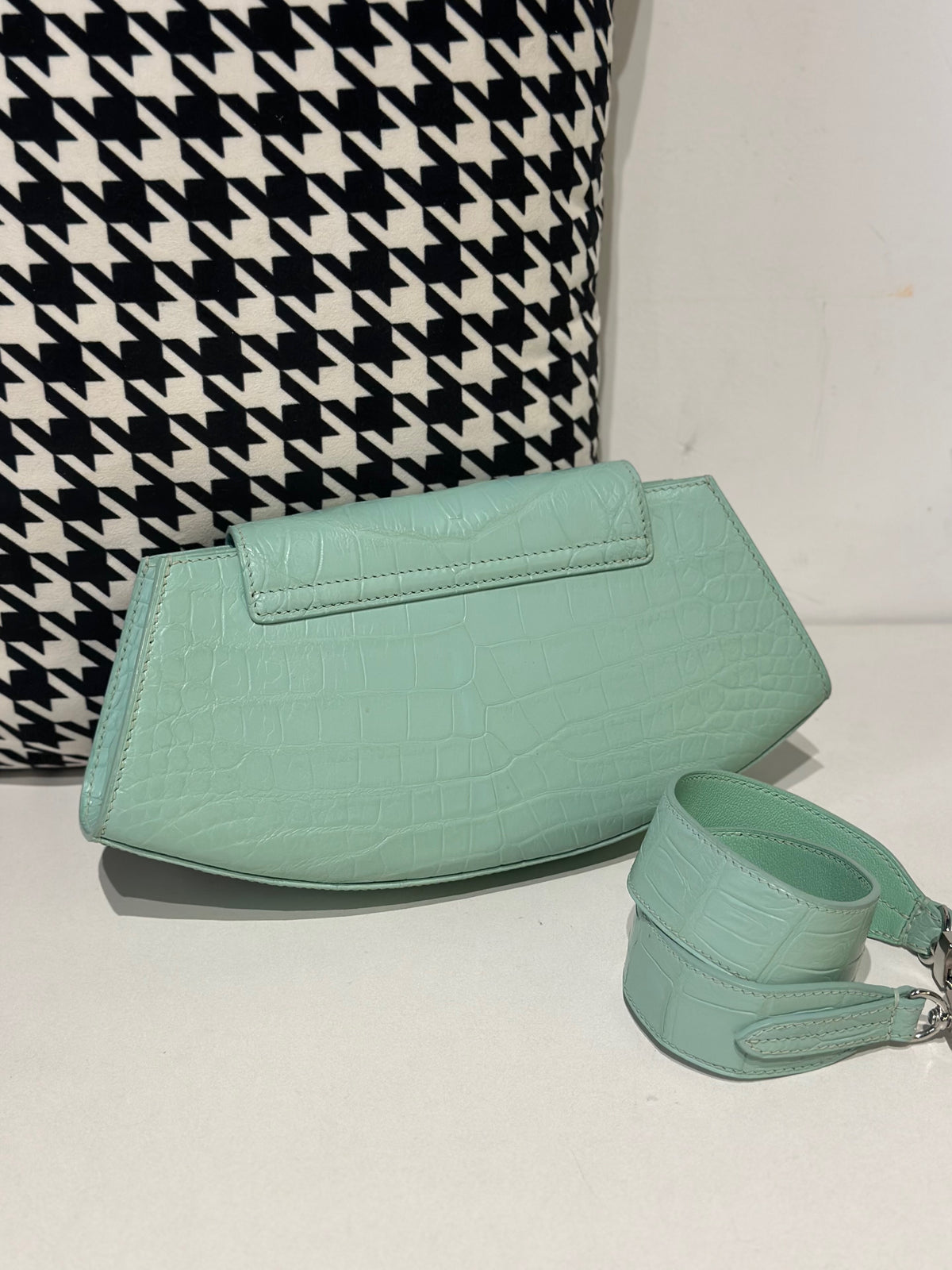 alt
Borsa messenger a tracolla in pelle di coccodrillo verde