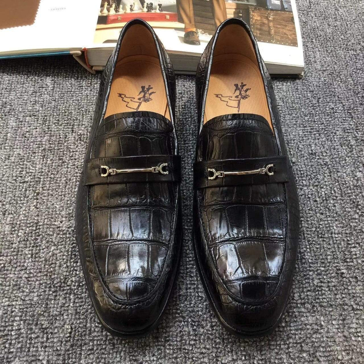 Cipolle Scarpe in vera pelle di pancia di coccodrillo da uomo, mocassini slip-on per guida, flat casual con dettaglio brogue (Tuscania)