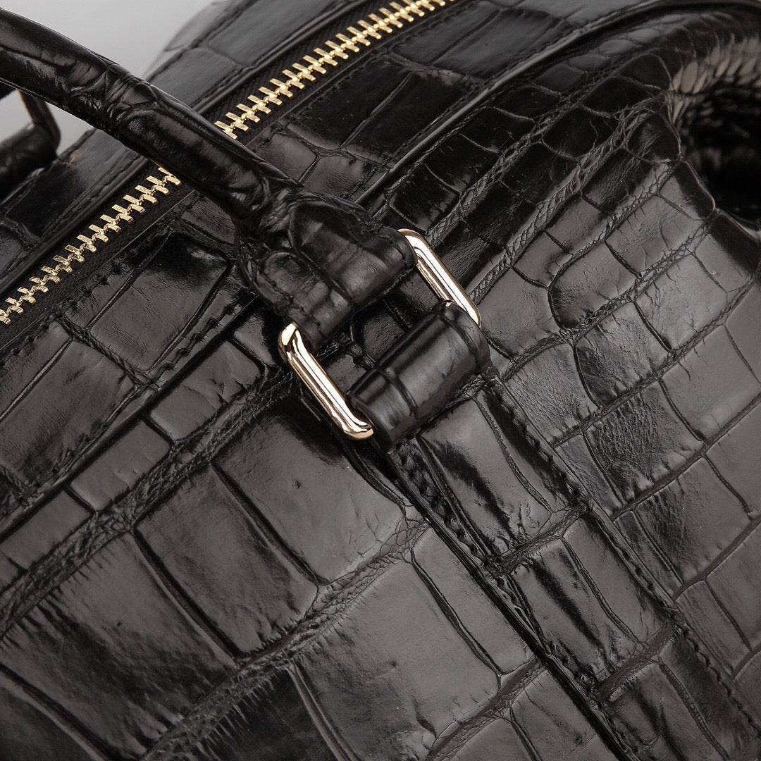 Unisex Classic Genuine Crocodile Belly Leather Travel Duffle Outdoor Leisure Large Capacity Simple Style Bag