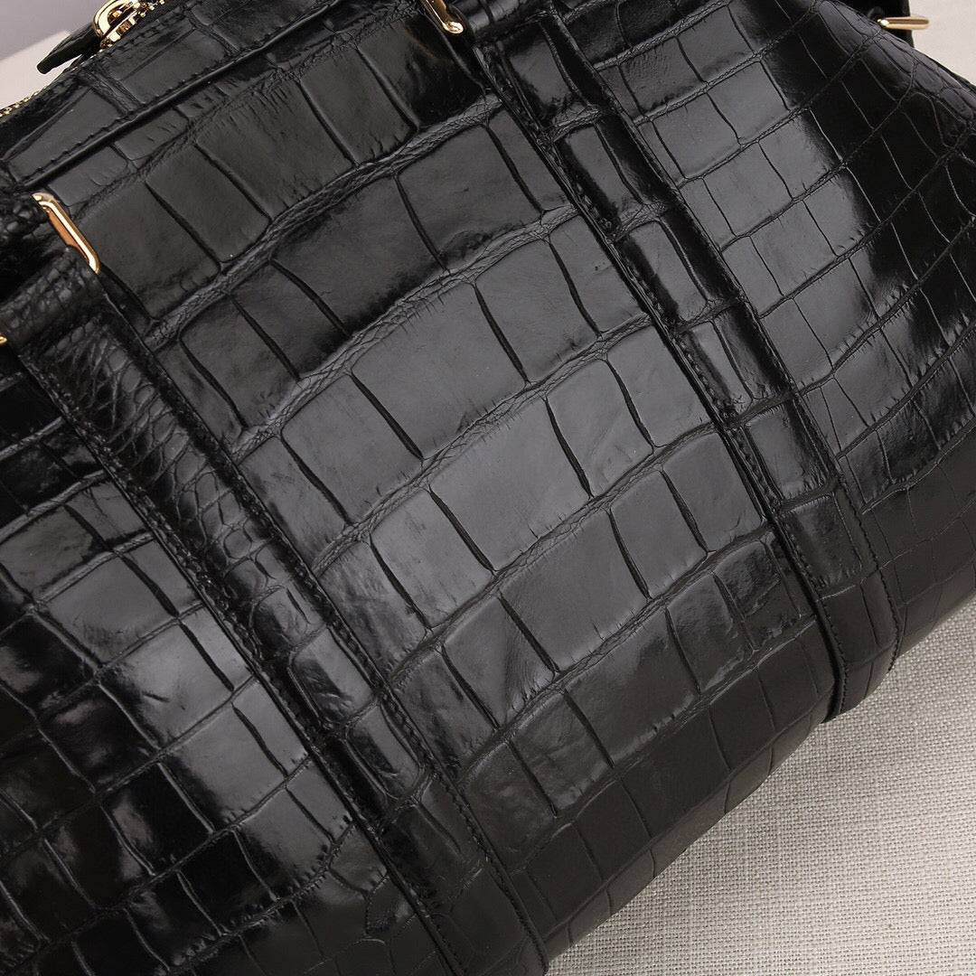 Unisex Classic Genuine Crocodile Belly Leather Travel Duffle Outdoor Leisure Large Capacity Simple Style Bag